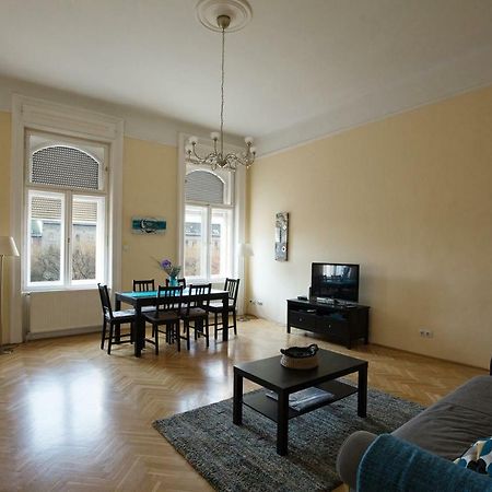 Klauzal Ter 9 Apartment Budapest Luaran gambar