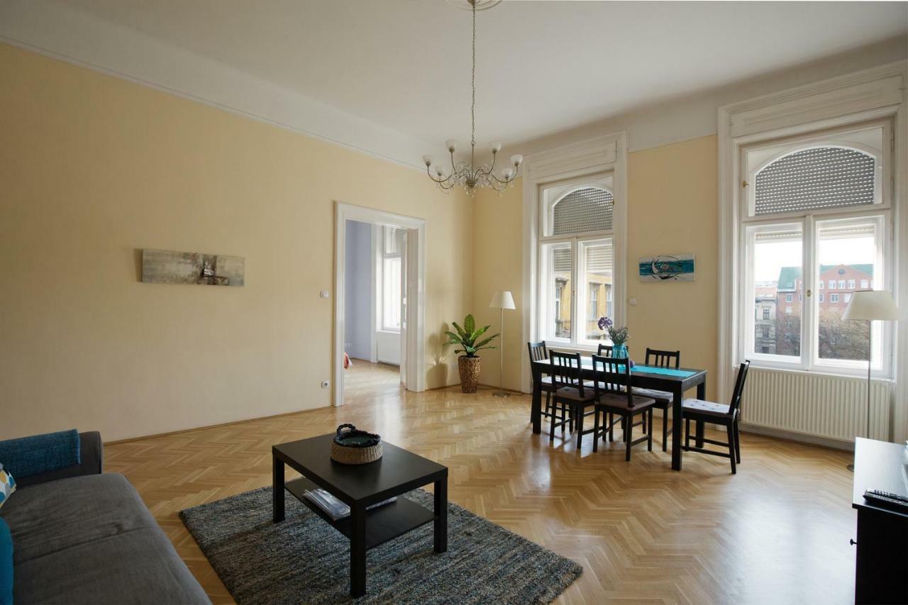 Klauzal Ter 9 Apartment Budapest Luaran gambar